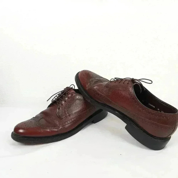 Other - Florsheim Oxfords shoes Size 9
